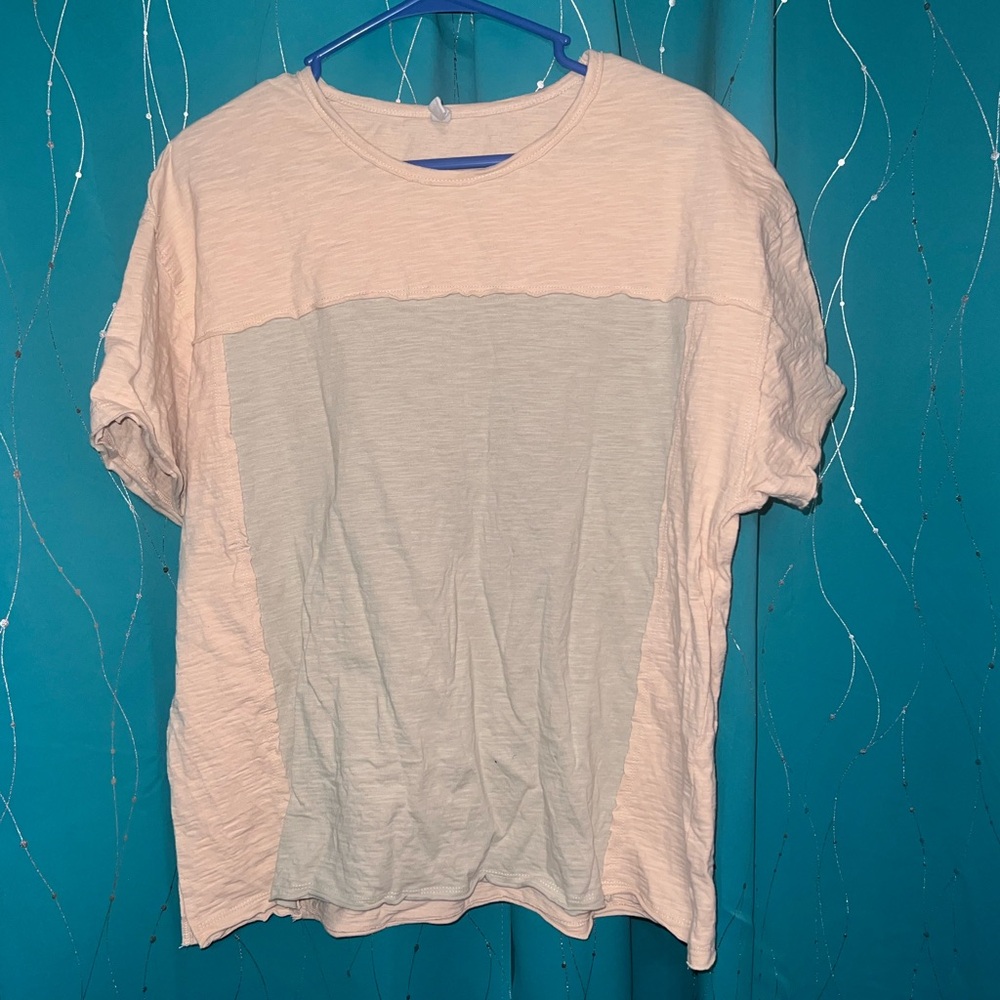 Wishlist Two-Tone Cream and Light Gray Short Sleeve Top